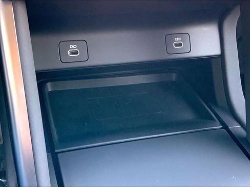 Used 2024 Land Rover Discovery Sport S image 34