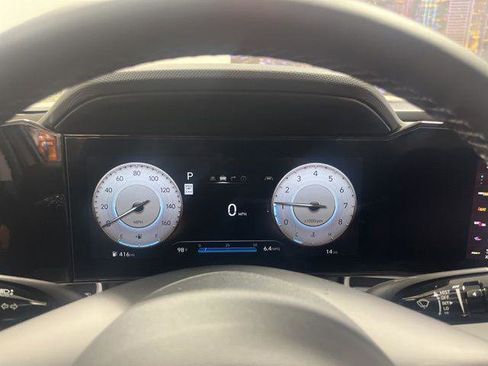 New 2025 Hyundai Elantra Limited FWD image 13