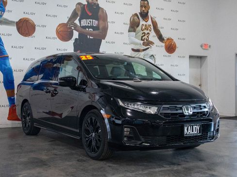 Used 2025 Honda Odyssey Sport-L image 19