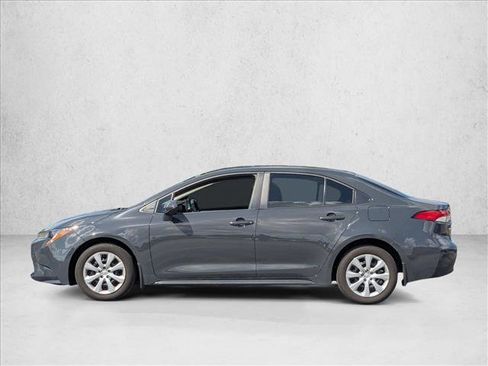 Used 2025 Toyota Corolla LE FWD image 8
