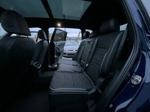 Used 2022 Volkswagen Tiguan SEL R-Line image 13