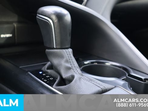 Used 2020 Toyota Camry SE image 41