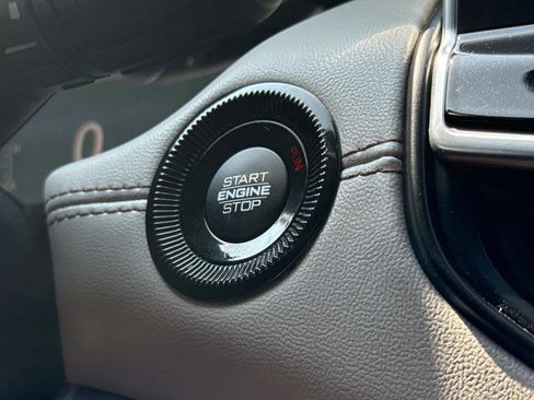 Used 2024 Jeep Compass Limited image 14