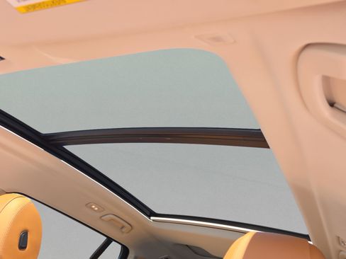 Used 2021 BMW X7 xDrive40i w/ Cold Weather Package image 28