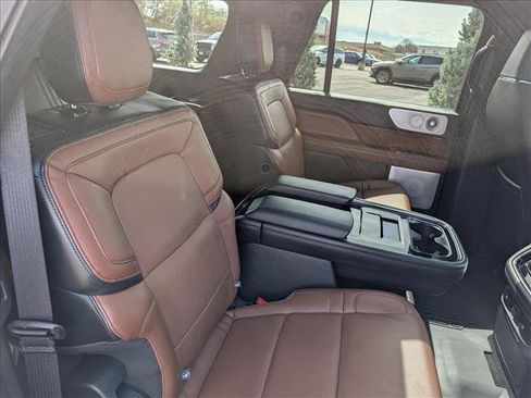 Used 2024 Lincoln Navigator L Reserve AWD/4WD image 18