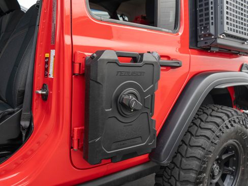 Used 2024 Jeep Wrangler Unlimited AWD/4WD image 32