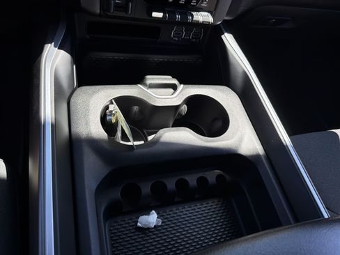 Used 2022 RAM 1500 Big Horn AWD/4WD image 24