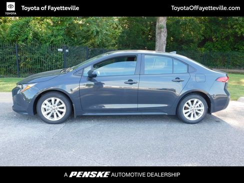 Used 2026 Toyota Corolla LE w/ LE Premium Package FWD image 2
