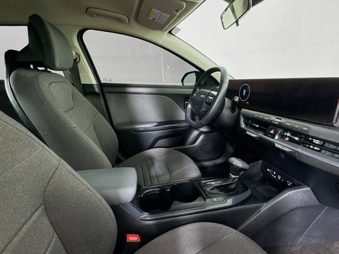 Used 2025 Kia K4 EX image 28