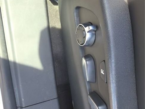 Used 2022 Cadillac XT4 Premium Luxury w/ Technology Package image 11