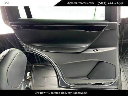 Used 2018 Tesla Model X 75D image 25