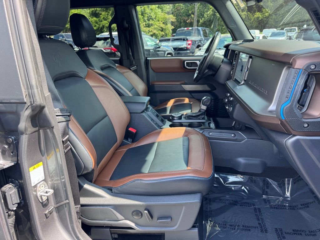 Used 2023 Ford Bronco Outer Banks AWD/4WD image 25