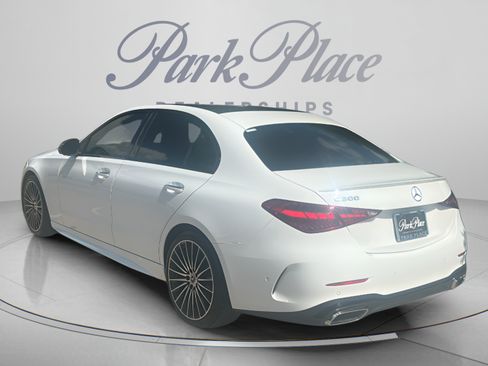 Used 2025 Mercedes-Benz C 300 Sedan image 3
