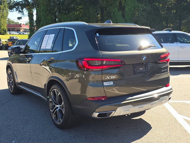 Used 2022 BMW X5 sDrive40i w/ Executive Package RWD image 3