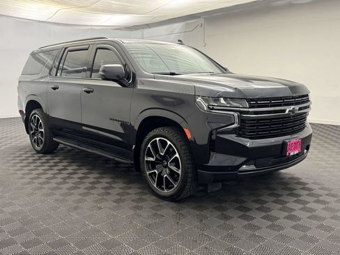 Used 2022 Chevrolet Suburban RST w/ Sport Performance Package image 5