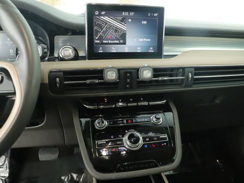 Used 2022 Lincoln Corsair FWD w/ Equipment Group 101A image 8