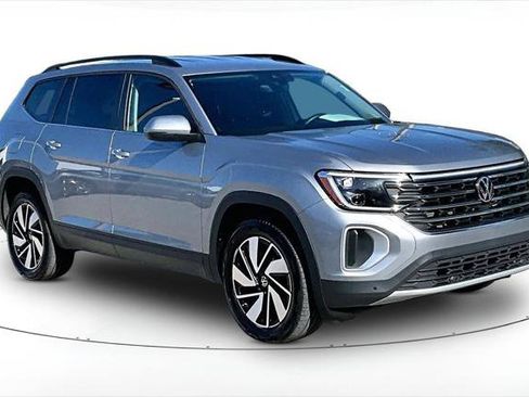 Certified 2025 Volkswagen Atlas SE AWD/4WD image 1