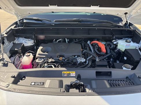 New 2026 Toyota Highlander Platinum image 38