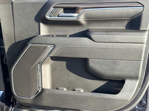 Used 2023 Chevrolet Silverado 1500 LT image 17