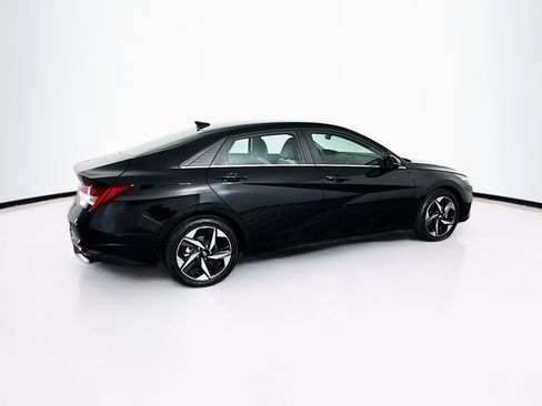 Used 2023 Hyundai Elantra Limited image 10