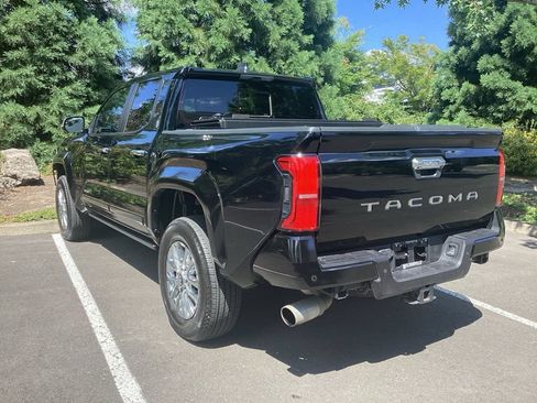 Certified 2024 Toyota Tacoma Limited w/ Limited Package (LT) AWD/4WD image 10
