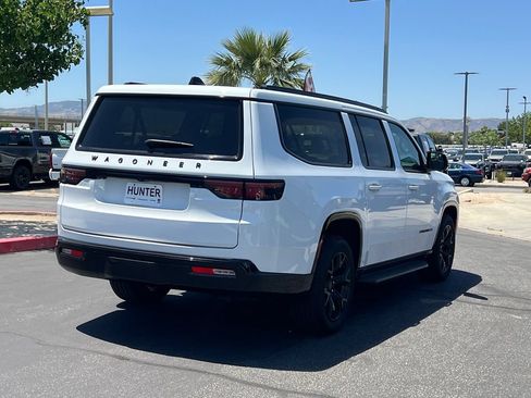 New 2025 Jeep Wagoneer L Series II AWD/4WD image 7