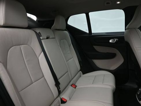 Used 2023 Volvo XC40 B5 Ultimate w/ Protection Package Premier AWD/4WD image 33