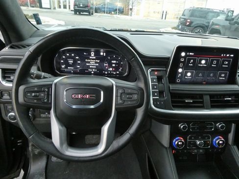 Used 2022 GMC Yukon SLT w/ SLT Premium Package image 21