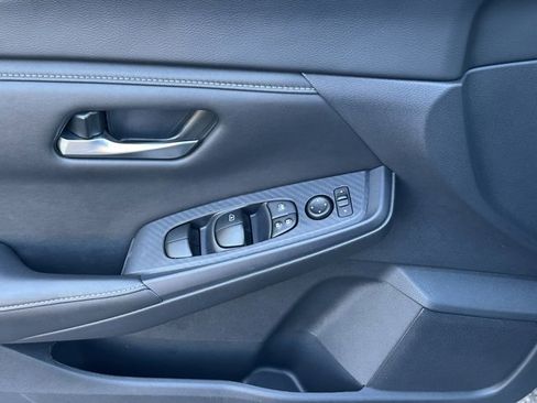 Certified 2024 Nissan Sentra SV image 21