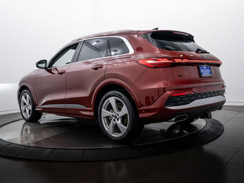 New 2025 Audi Q5 Prestige image 5