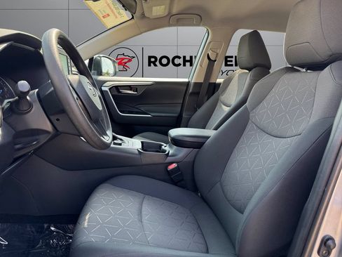 Used 2020 Toyota RAV4 XLE w/ All Weather Liner Package AWD/4WD image 10