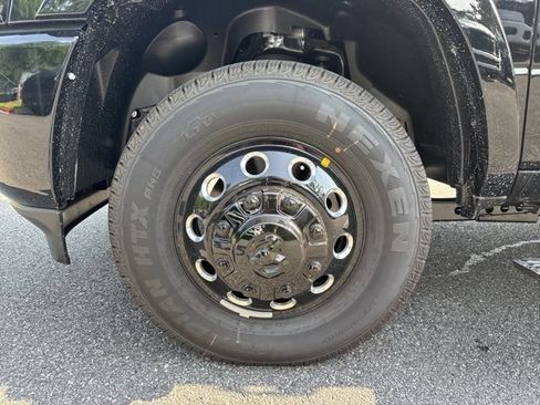 New 2026 RAM 3500 Limited AWD/4WD image 12
