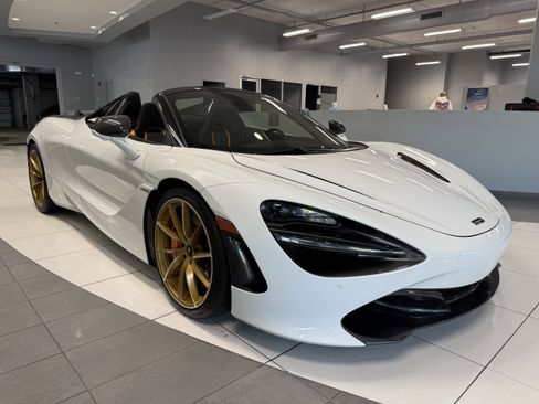 Used 2021 McLaren 720S Spider image 6