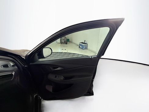 Used 2025 Buick Encore GX Preferred FWD image 31