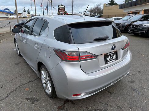 Used 2011 Lexus CT 200h Premium w/ Premium Audio Pkg image 4