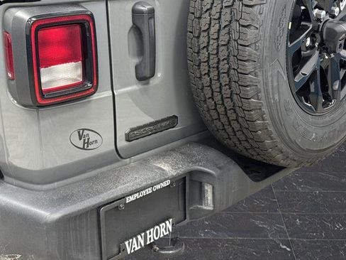 Used 2023 Jeep Wrangler Sport S image 29