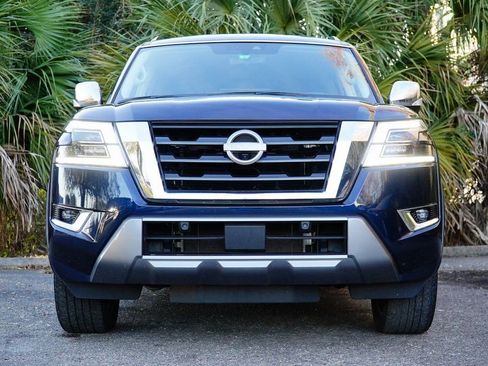 Used 2022 Nissan Armada Platinum w/ Captain's Chairs Package image 3