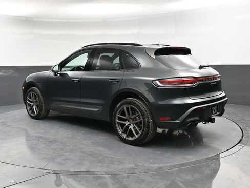 Certified 2025 Porsche Macan Turbo image 3