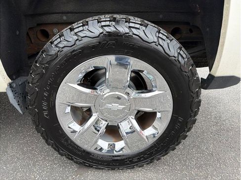Used 2014 Chevrolet Silverado 1500 LTZ Z71 image 24