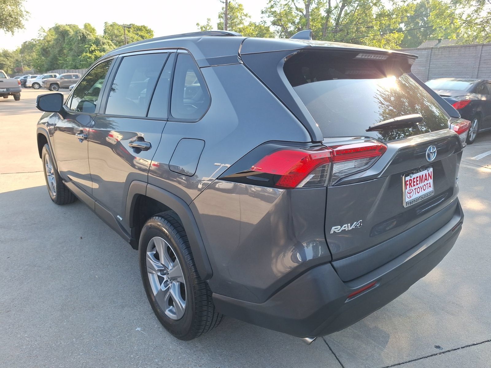 Used 2024 Toyota RAV4 XLE AWD/4WD image 4
