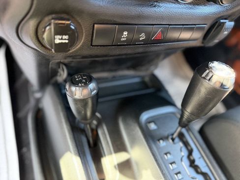Used 2011 Jeep Wrangler Sport AWD/4WD image 19