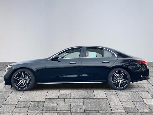 Used 2026 Mercedes-Benz E 350 4MATIC Sedan image 4