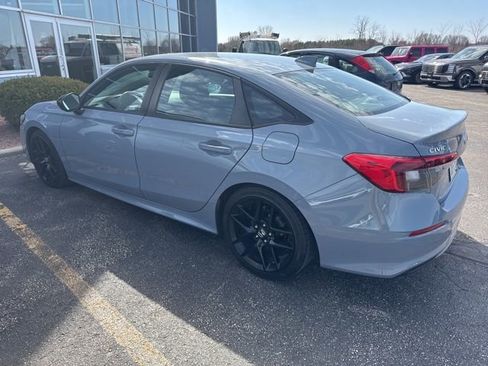 Used 2022 Honda Civic Sport image 2