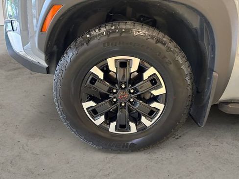 Used 2024 Nissan Frontier PRO-4X w/ Technology Package AWD/4WD image 15