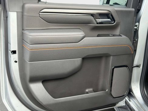 New 2026 GMC Sierra 2500 AT4 w/ AT4 Premium Plus Package AWD/4WD image 11