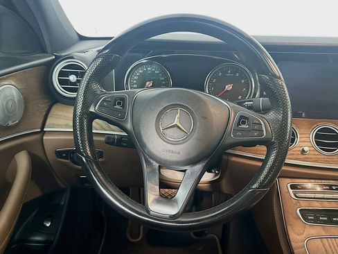 Used 2018 Mercedes-Benz E 300 image 18