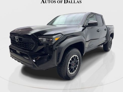 Used 2025 Toyota Tacoma TRD Off-Road AWD/4WD image 2