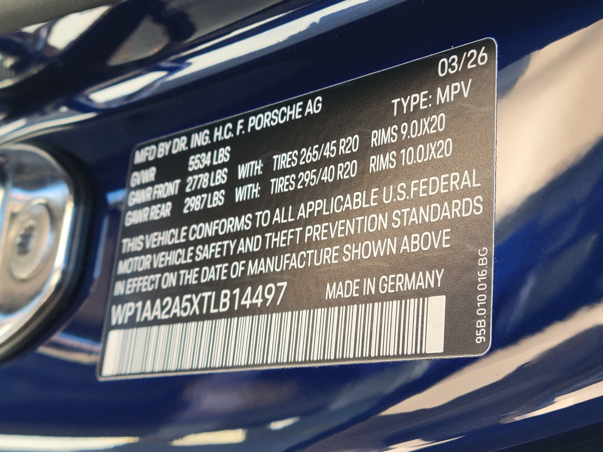 Used 2026 Porsche Macan Turbo AWD/4WD image 34