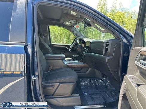 Used 2022 Chevrolet Silverado 1500 RST AWD/4WD image 13
