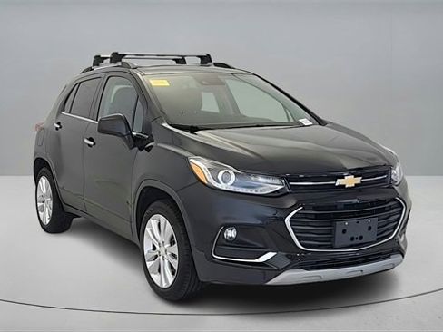 Used 2020 Chevrolet Trax Premier image 1